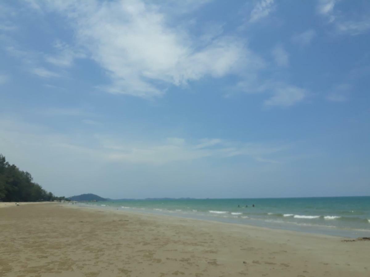 ראיונג Mae Rampung Beach House คาราโอเกะและสระเด็ก מראה חיצוני תמונה