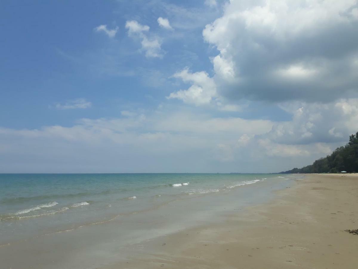 ראיונג Mae Rampung Beach House คาราโอเกะและสระเด็ก מראה חיצוני תמונה